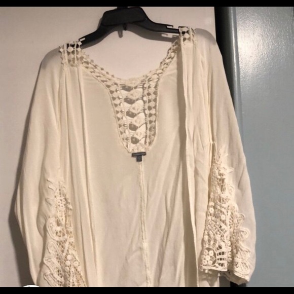 I’m selling wedge heeled MK shoes. Worn twice - Picture 4 of 7